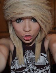 Fryzury Średnie Alternatywne EMO Blond - 1212277