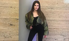Roksana Węgiel zmaga się z falą hejtu pod nowym zdjęciem. Internauci bezlitośni: ,,G**niarze powinni się uczyć, a nie robić karierę! ALE KASA NIE ŚMIERDZI"