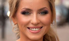 Nie uwierzycie, jak ta kobieta wyglądała przed makijażem. 18 niesamowitych metamorfoz
