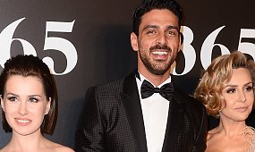 PREMIERA "365 dni". Blanka Lipińska z siostrą? Nie, to jej mama! Michele i Anna brylowali na ściance