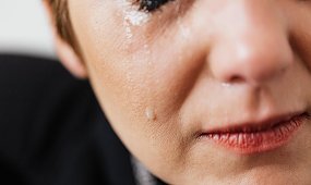 "Nie chcę robić wesela we wrześniu, bo boję się koronawirusa. Narzeczony postawił mi ultimatum"