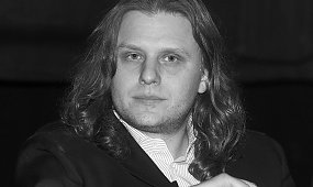 Dziś pierwsza rocznica śmierci Piotra Woźniaka-Staraka. Do tragedii doszło na jeziorze Kisajno