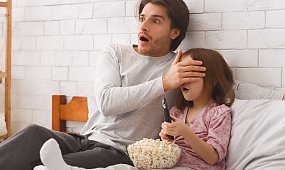 Kontrowersyjny program w duńskiej telewizji. Dzieci oglądają nagie ciała dorosłych!