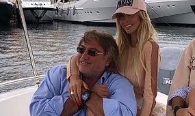 Julia Dybowska i 65-letni krezus. 3,5 miliarda na koncie i skandal za zamkniętymi drzwiami. Internauci: "To czysty biznes"