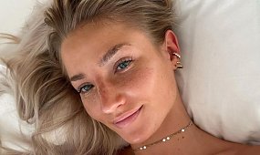 Agata Sieramska wypięła rozgogolone ciało w mikroskopijnym bikini. Porównała torsy z Milikiem. Fani wprost: "Szczęka opada" [zdjęcia]