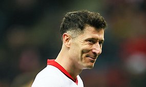 A jednak! Robert Lewandowski wybrał nowy klub. Fani zaskoczeni: "Poniżej oczekiwań"