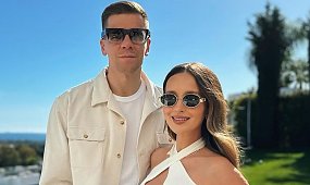 Wojciech Szczęsny i Marina obchodzą 10. rocznicę ślubu. Spektakularna suknia ślubna i greckie wesele przeszły do historii