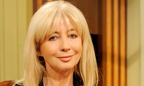 72-letnia Anna Maria Wesołowska pręży się przed obiektywem. Tak wygląda po latach. Czas się dla niej zatrzymał? [zdjęcie]