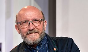 Artur Barciś za młodu zdzierał azbest w Nowym Jorku. Po latach przerywa milczenie: "Płakałem sam w kotłowni"