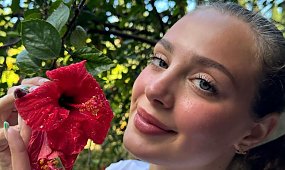 Wiktoria Gąsiewska zrzuciła fatałaszki i wypięła się do kamery. Nabrała "trochę ciałka"