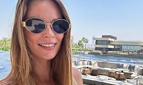 Małgorzata Tomaszewska w OGNISTEJ CZERWIENI na ślubie Rafała Brzozowskiego. Pokazała też pannę młodą [zdjęcia]
