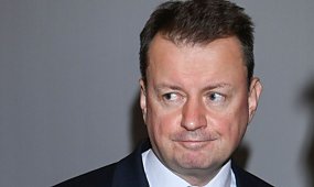Zapytali go o dramatyczne incydenty w polskich szkołach, a on wypalił z lekcjami religii! Wypowiedź Błaszczaka wywołała burzę