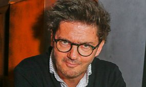 Wykształcenie Kuby Wojewódzkiego wbija w fotel. Król TVN-u dwa razy oblał rok, a to dopiero początek
