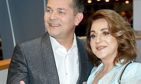 Danuta Martyniuk przerywa milczenie o swojej przeszłości. "Najcięższy zawód, jaki jest w Polsce". Zanim trafiła na salony, przeżywała na oddziale prawdziwe piekło