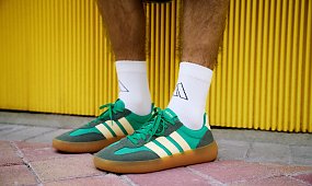 Stylizacje z jeansami na każdą okazję – od casualu po elegancję