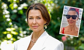 Anna Popek jak ze "Słonecznego Patrolu" w odważnym, dwuczęściowym bikini. Nie do wiary, że tak wygląda brzuch 57-latki