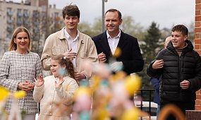 Kasia Nawrocka ma "królewskie geny"? Wujek prezydenta powiedział to wprost