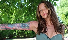 Gilon ledwo co urodziła, a już chwali się takim brzuchem. Padły mocne słowa. "Zobaczcie, jaki on jest płaski"