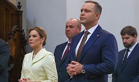 Polacy zmienili zdanie. Nawrockiemu rośnie, ale problem [sondaż]