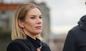 Marta Nawrocka niczym Królowa Lodu. Wbiła się w odważną stylizację, a ekspertka nie pozostawiła złudzeń