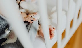 Horror w Gdyni. Maleńka dziewczynka nagle przestała oddychać. Ratownicy robili wszystko, by uratować dziewczynkę