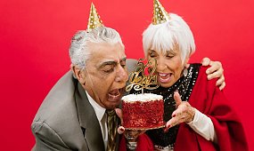 Jakie nazwy noszą poszczególne rocznice małżeństwa? Kiedy podarować prezent?