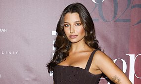 Julia Wieniawa w sukni z nieprzyzwoitym rozcięciem. Wyszła na scenę, a wszyscy patrzyli tylko w jedno miejsce [zdjęcia]