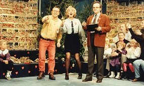 Pieniądze zamiatano miotłami, a serduszka wycinano ręcznie. Dokładnie 33 lata temu Polska oszalała na punkcie WOŚP