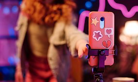 Jak etui na telefon może dopełnić całą stylizację?