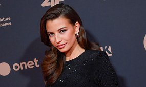 Julia Wieniawa odsłoniła boską figurę w nieprzyzwoicie wyciętej kreacji. W sieci zawrzało