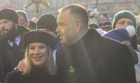 Marta Nawrocka w toczku na Orszaku Trzech Króli. Wszyscy patrzą tylko na jeden szczegół [dużo zdjęć]