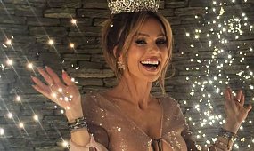 Doda w objęciach przystojniaka świętuje 42. urodziny. Ten czuły pocałunek rozpalił sieć. "Było historycznie"