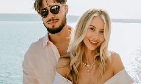 Leon Myszkowski szaleje z narzeczoną w basenie. Gorące kadry z Seszeli trafiły do sieci. Fani przecierają oczy