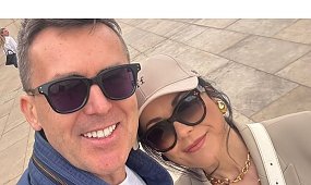 Kasia Cichopek jak Kleopatra, a Kurzajewski? Niczym młody bóg! Tak wygląda luksusowy miesiąc miodowy "Kurzopków"