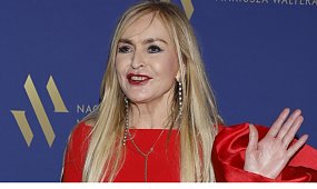 Monika Olejnik w płomiennej czerwieni. Podkreśliła obłędne ciało do granic przyzwoitości [zdjęcia]