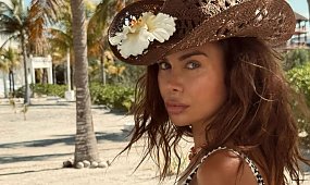 Natalia Siwiec w mikroskopijnym opalaczu eksponuje atuty sylwetki w Meksyku. Fani w osłupieniu: "Bogini" [zdjęcia]