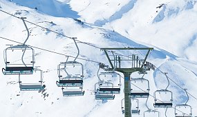 Tragedia, która wstrząsnęła krajem. 22-latka zgin.ła w straszny sposób. "Została wciągnięta wraz z plecakiem"