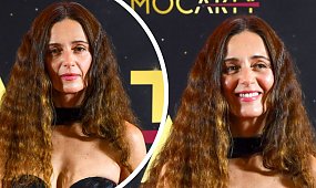 Agnieszka Grochowska wypięła rozgogolony dekolt w ultraopiętym gorsecie. Fani: "Pani budzi niesmak"