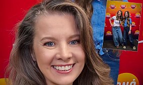 Rzadki widok: Anna Powierza pokazała córkę. Helena to kopia znanej mamy