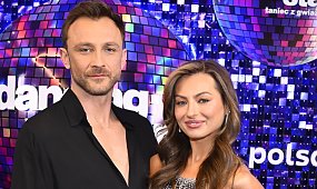 Izabela Skierska bez majtek wije się w ponętnych pozach, odsłaniając sekrety kobiety. Ten gorący taniec przejdzie do historii