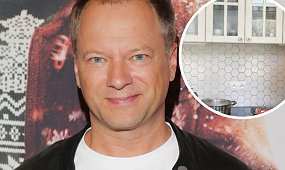 Maciej Stuhr uchylił drzwi do swojego królestwa. Widok ceglanej ściany to dopiero początek. "Wnętrza robią wrażenie" [dużo zdjęć]