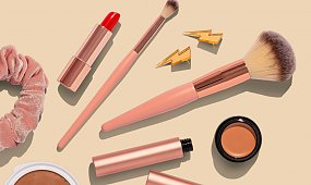 Makijaż jak z salonu - jakie akcesoria naprawdę mają znaczenie?
