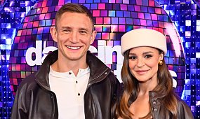 Paulina Rzeźniczak bez bluzki oddała się namiętności z mężem na ściance "Tańca z Gwiazdami" [ZDJĘCIA]