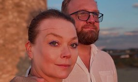 Rozkoszna Tamara Arciuch pluska się topless w jeziorze. Intymne kadry trafiły do sieci [dużo zdjęć]