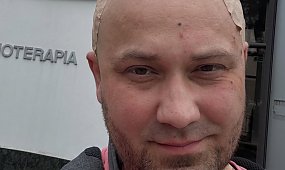 Adrian Szymaniak ze "Ślubu..." walczy z bezlitosnym nowotworem. Ujawnił szokującą kwotę, fani są wstrząśnięci: "To jest po prostu nieludzkie"