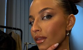 Julia Wieniawa w transparentnych fatałaszkach pokrytych kryształkami. Niby zakryta, a jednak wszystko widać jak na dłoni [wideo, zdjęcia]