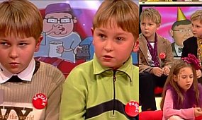 Przemądrzali bliźniacy z "Dużych dzieci" wyrośli na przystojniaków. Tak dziś wyglądają Maciej i Paweł Królowie