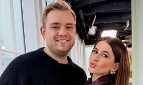Kevin Mglej wrzucił gorące zdjęcie z Roxie z basenu. Fani: "Zakochańce, obściskiwańce"