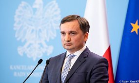 Zbigniew Ziobro grzmi nocą z USA o "upokorzeniu Tuska". Wyjawił, jak wykiwał służby