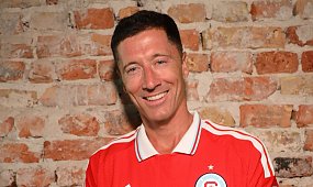 To dla niej Lewandowski leci do USA. Ujawniono zapisy w kontrakcie, które zwalają z nóg